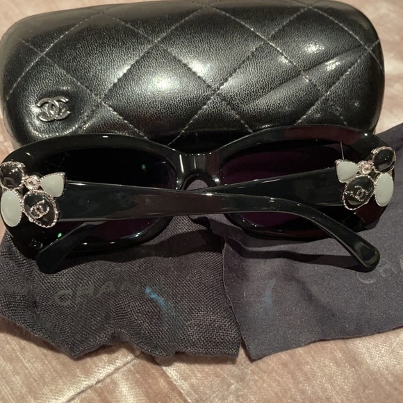Chanel Gemstone Embellished Sunglasses - Picture 5 of 17
